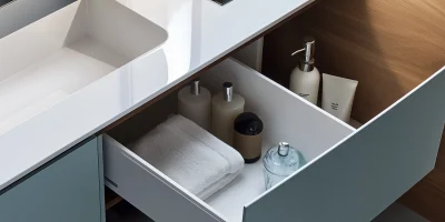 Elegant Bathroom Cabinet with Mirror