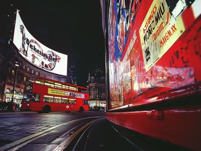 Nighttime at Piccadilly Circus in 1982